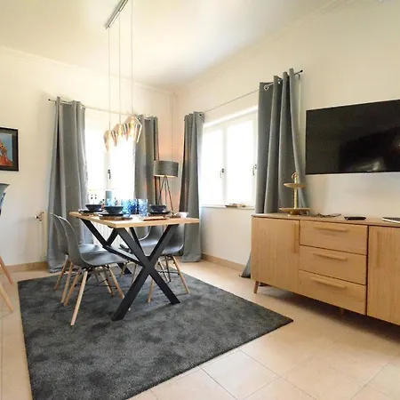 Villa Waulsort Holiday home *